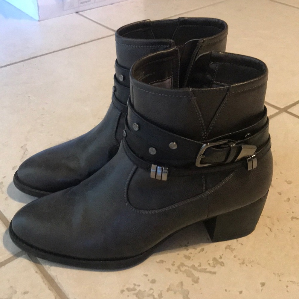 Booties - Picture 3 of 5